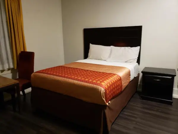 Stuart Hotel 9